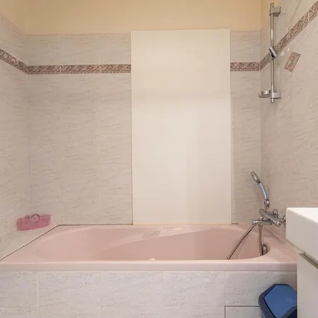 Appartement Elegant 45m² Piscine Terrasse Saint-Raphaël