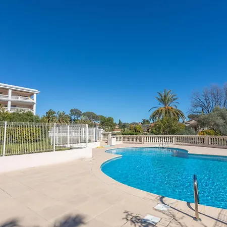 Appartement Elegant 45m² Piscine Terrasse *